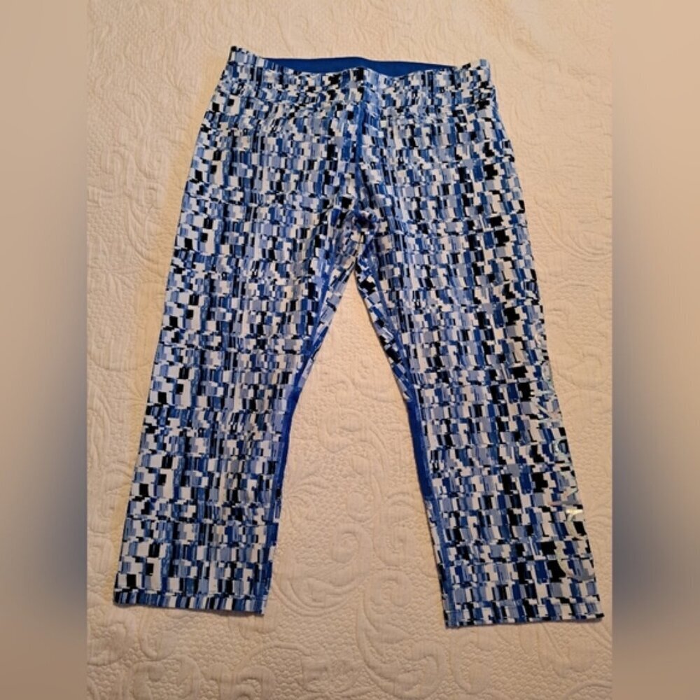 Calvin Klein Performance women's size XL Wick leggings cropped, EUC